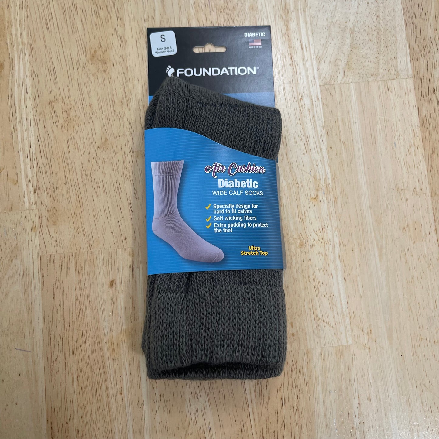 FOUNDATION® DIABETIC AIR CUSHION WIDE CALF CREW SOCKS - BLACK